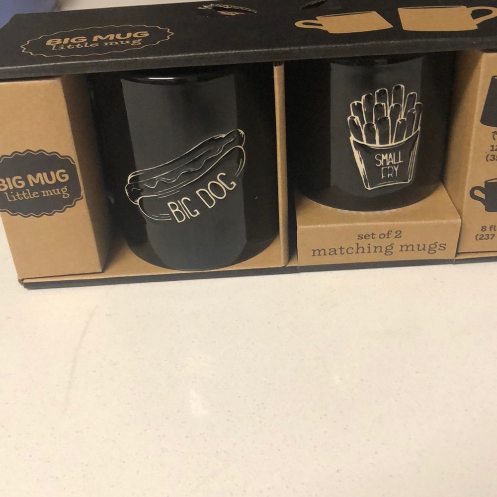 Cute mug set.